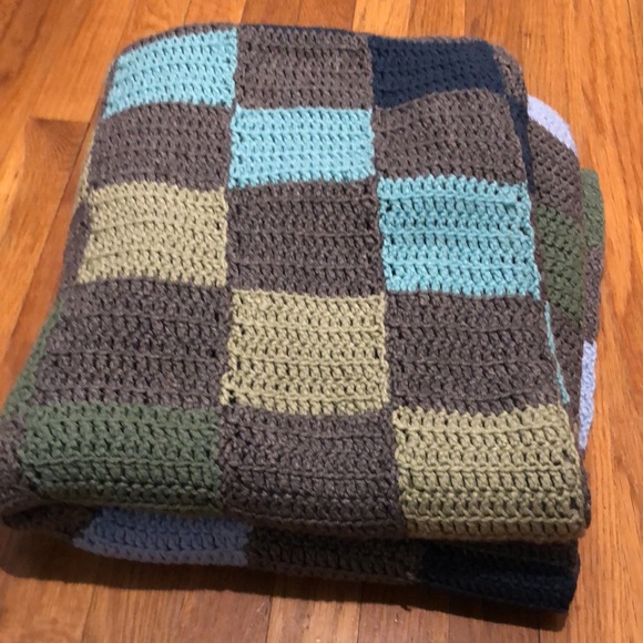 Crochet Blanket Checker Pattern - Picture 7 of 7